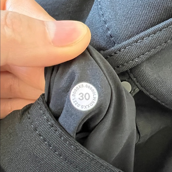 Lululemon Athletica Black Chinos Versatile Design - Picture 8 of 8